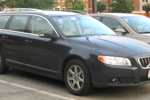 How to Replace the Upholstery on the Rear Seat Back of a 2000 Volvo V70